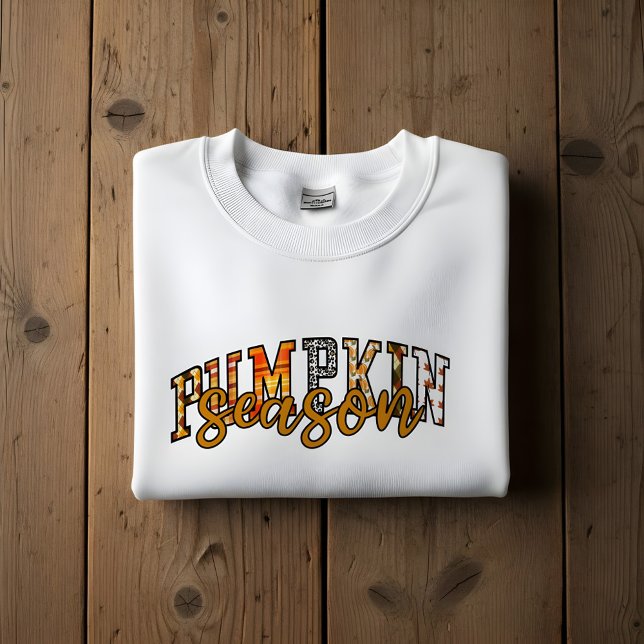 Camiseta Estilo Negrito de Universidade para Cores de Outon (Criador carregado)