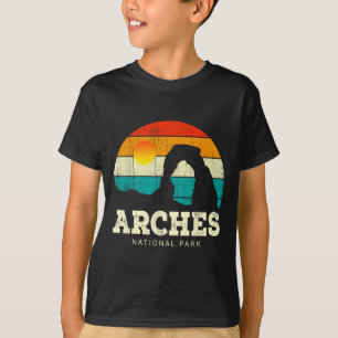Camiseta Estilo retrô vintage da linha do horizonte arches 