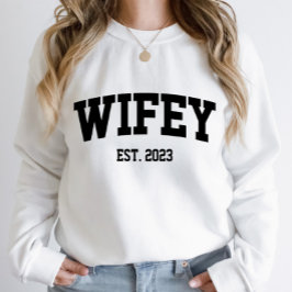 Camiseta Estilo Varsity Wifey Est. Mínimo de Ano
