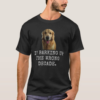 Camiseta Estou A Baratear A Década Errada. Pai Engraçado e