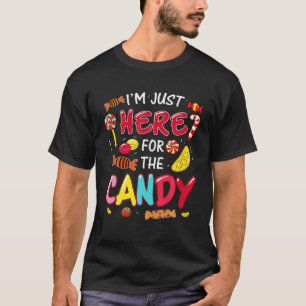 Camiseta Estou aqui pela Comida de Dia de as Bruxas engraça