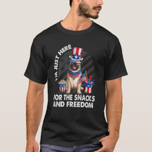 Camiseta Estou aqui só pelos snacks e liberdade Pug 4 de ju