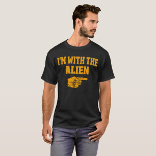 Camiseta Estou com a Alienígena do Casal Engraçado.
