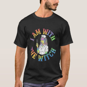 Camiseta Estou Com A Bruxa - Halloween Louco E Místico