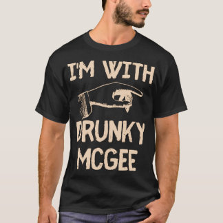 Camiseta Estou com Casais Bêbados Engraçados de Mcgee São P