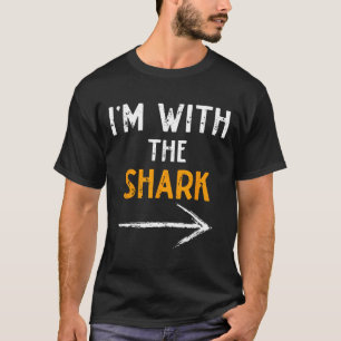 Camiseta Estou com o Casal de Halloween do Tubarão Matchi