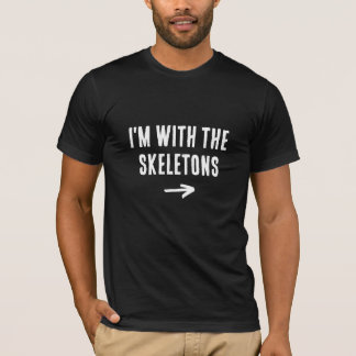 Camiseta Estou com o Dia de as Bruxas engraçado Skeletons N