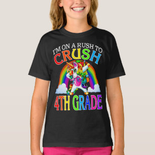 Camiseta Estou em uma corrida para esmagar o 4º ano do Uni