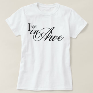 Camiseta "Estou impressionado" escrita afirmativa estética