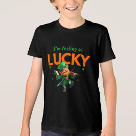 Camiseta Estou me Sentindo tão Sortudo - Trevo e Leprechaun