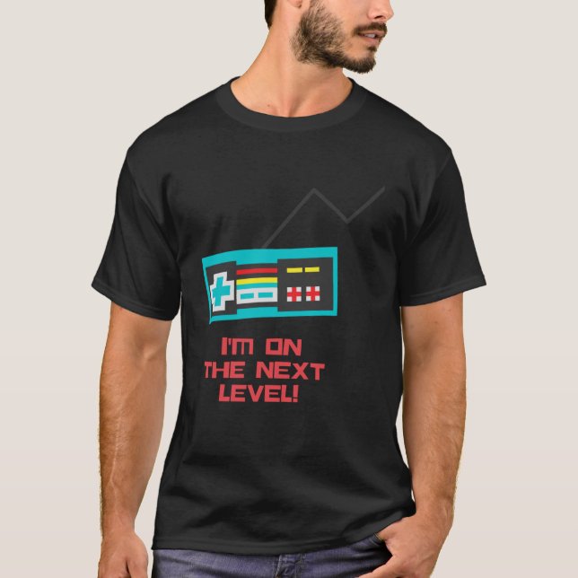 Camiseta Estou no próximo nível videos games Namorados Joga (Frente)