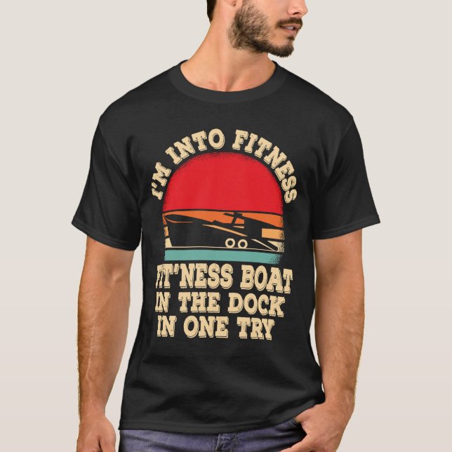 Camiseta Estou num barco de malhação no cais numa tentativa (Frente)