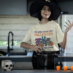 Camiseta Estou pronta para o gráfico do Dia das Bruxas<br><div class="desc">Obcecado com o Halloween? Deixe o mundo saber com esta bela árvore gráfica. Ele apresenta o slogan divertido QUE EU ESTIVE PRONTO PARA HALLOWEEN DESDE O ÚLTIMO HALLOWEEN e tem ilustrações bonitinhas de alguns animais ligeiramente assustados com esqueletos visíveis nas barrigas. Há um cachorrinho roxo, um coelho magricela e um...</div>
