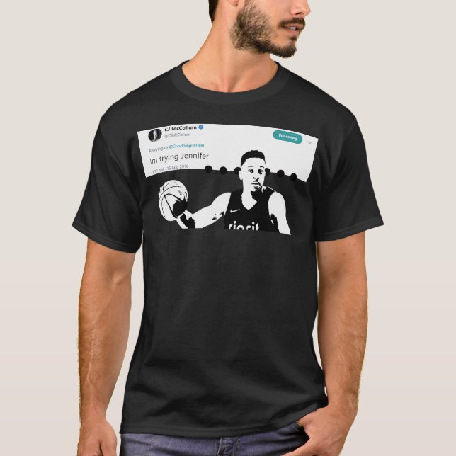 Camiseta Estou Tentando Jennifer. (Frente)