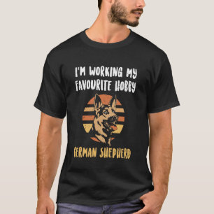 Camiseta Estou trabalhando no meu hobby favorito Pastor Ale
