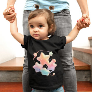 Camiseta Estrelas de Pastel - Estrelas Coloridas no Espaço