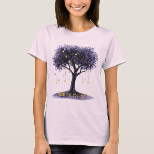 Camiseta Estrelas Douradas da Árvore Roxa Brilham Forte