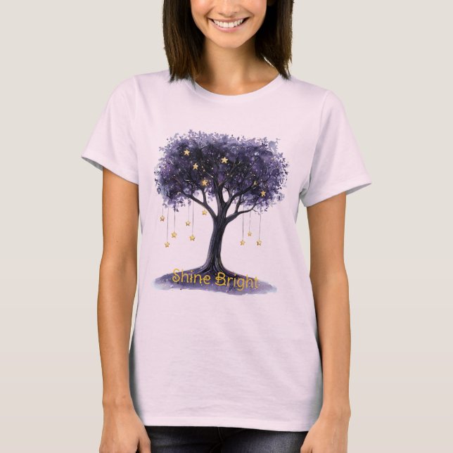 Camiseta Estrelas Douradas da Árvore Roxa Brilham Forte (Frente)