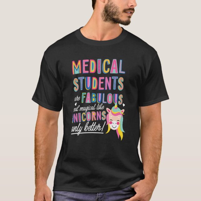 Camiseta Estudantes Médicos São Fabulosos E Mágicos Como O  (Frente)