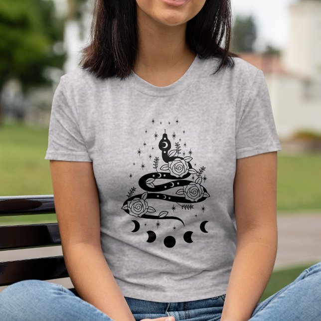 Camiseta Etapa da Lua Cobra Floral Starry Serpents Path (Moon Phase Floral Snake Starry Serpents Path T-Shirt)