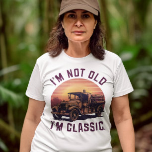 Camiseta Eterno Elegance Tee: Não sou Velho, sou Clássico