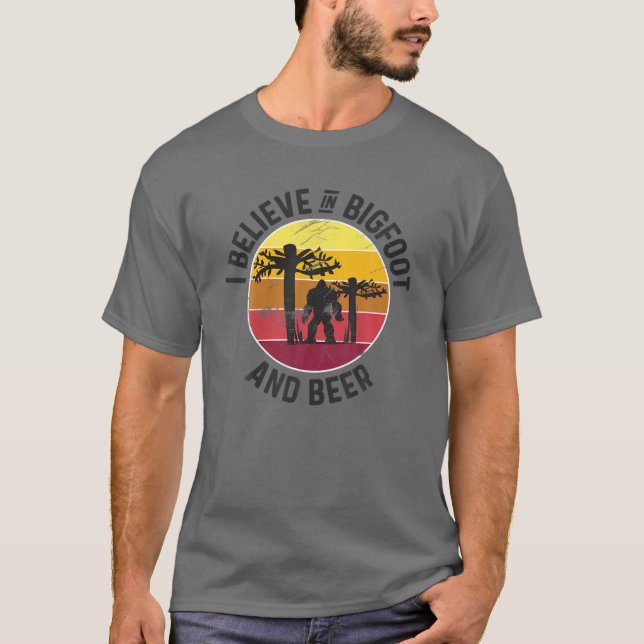 Camiseta Eu Acredito Em Pé Grande (Frente)