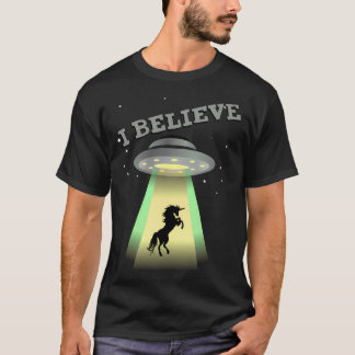Camiseta Eu Acredito Em Ufos Tomando Unicórnios