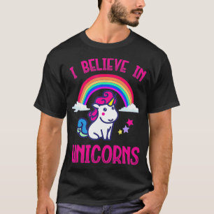 Camiseta EU ACREDITO EM UNICORNS FELIZMENTE Unicórnio Tale