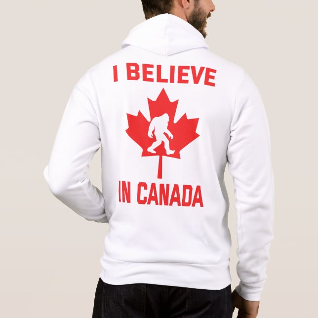 Camiseta Eu Acredito No Canadá - Pé Grande Engraçado (Verso)