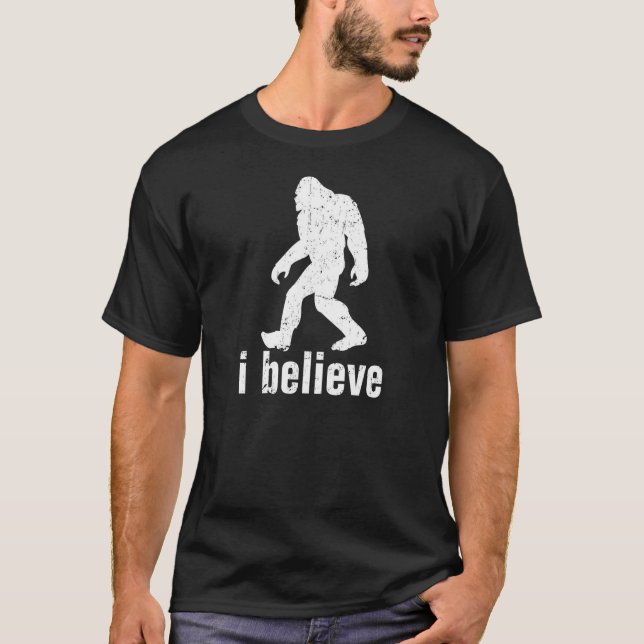 Camiseta Eu acredito que há um Tshirt de SQUATCH (Frente)
