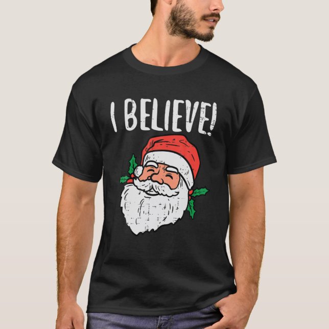 Camiseta Eu Acredito Que Papais noeis De Natal Bonitos Pjs  (Frente)