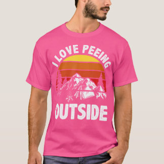 Camiseta Eu Adoro Fazer Xixi Fora De Acampamento Engraçado
