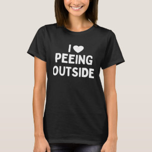 Camiseta Eu Adoro Fazer Xixi Fora De Acampamento Engraçado