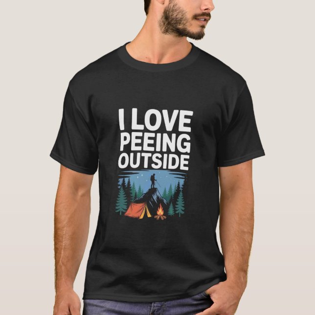 Camiseta Eu Adoro Fazer Xixi Fora Diversão Camping (Frente)
