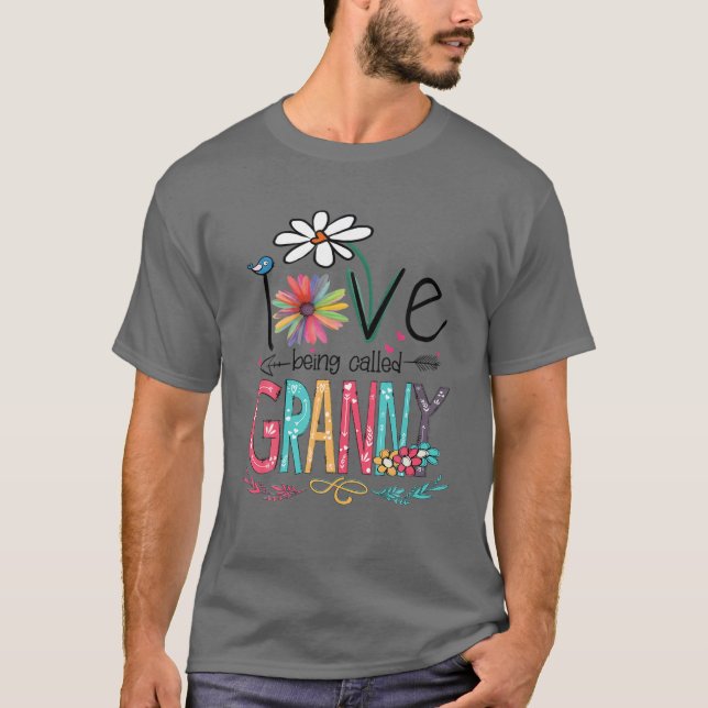 Camiseta Eu Adoro Ser Chamada De Avó Girassol (Frente)