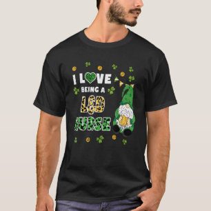 Camiseta Eu Adoro Ser Dia de São Patrício De Enfermeira L&d