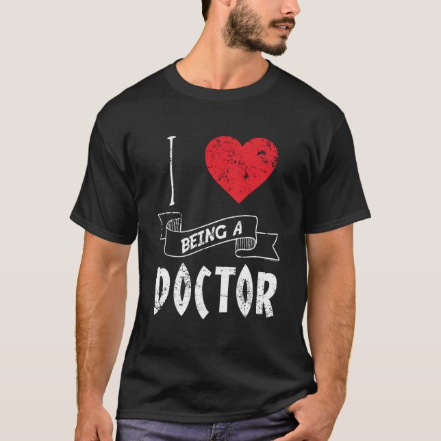 Camiseta Eu Adoro Ser Médico (Frente)