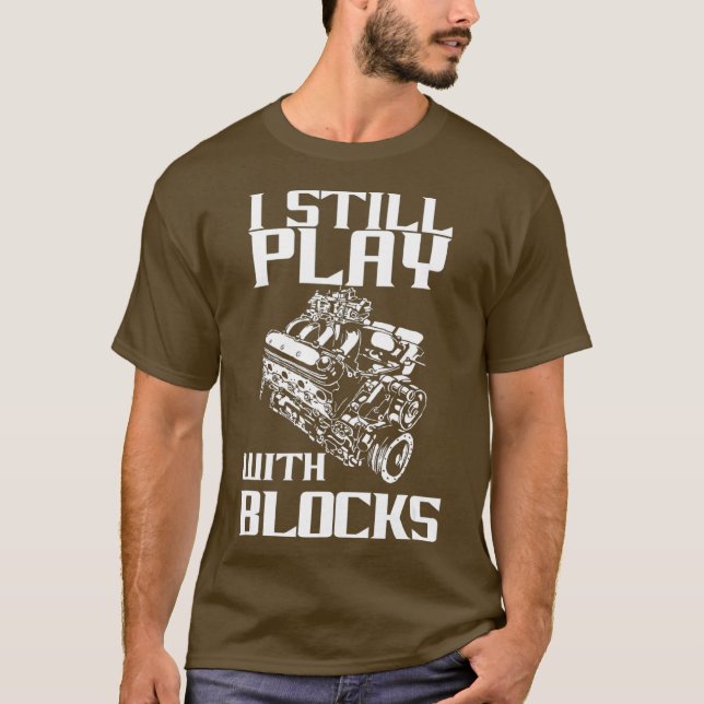 Camiseta Eu Ainda Brinco Com Blocos Um Dia De Carro Clássic (Frente)