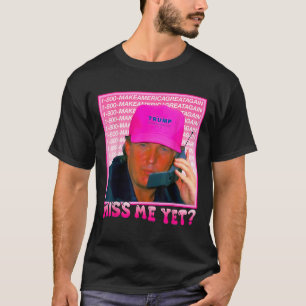 Camiseta Eu Ainda Donald Trump 2024 Fazendo Chamada Telefôn