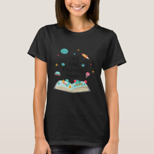 Camiseta Eu ainda leio livros infantis antes de professor u