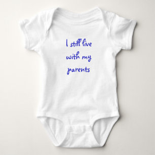 Camiseta Eu ainda vivo com meus pais