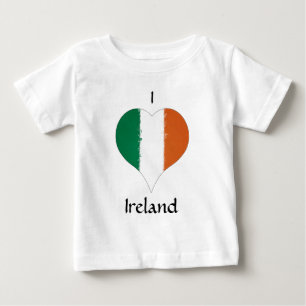 Camiseta Eu Amo A Irlanda Pintada Com Distância Bandeira D