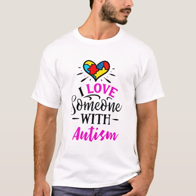 Camiseta Eu amo alguém com autismo (Frente)