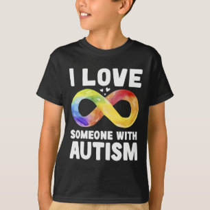 Camiseta Eu Amo Alguém Com Consciência Autista Arco-Íris In