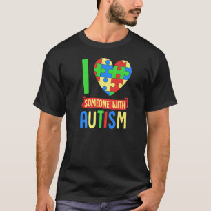 Camiseta Eu amo alguém com Quebra-cabeça de Consciência Aut