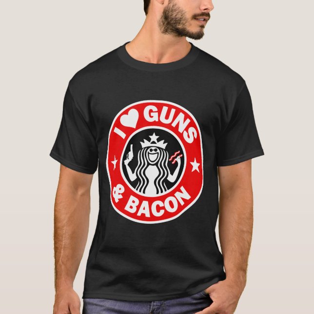 Camiseta Eu Amo Armas E Bacon (Frente)
