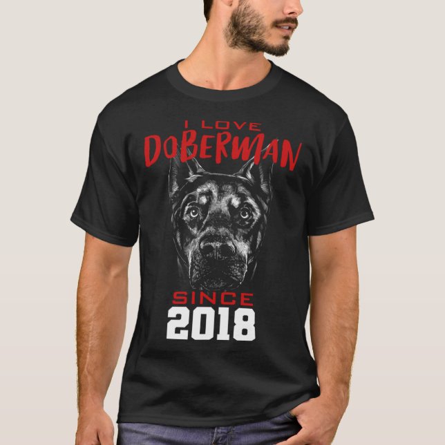 Camiseta Eu amo doberman desde 2018 (Frente)