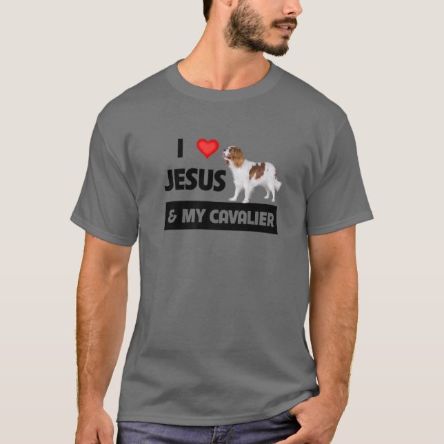 Camiseta Eu Amo Jesus E Meu Cavaleiro Rei Charles Spaniel (Frente)