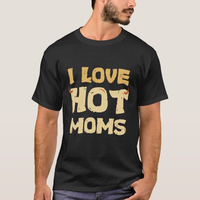 CAMISETA EU AMO MÃES GOSTOSAS (Frente)
