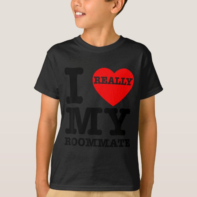 Camiseta Eu Amo Meu Colega de Quarto Coração Presentes Dive (Frente)